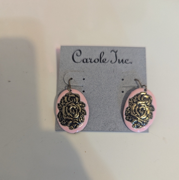 Earrings - Picture 1 of 1